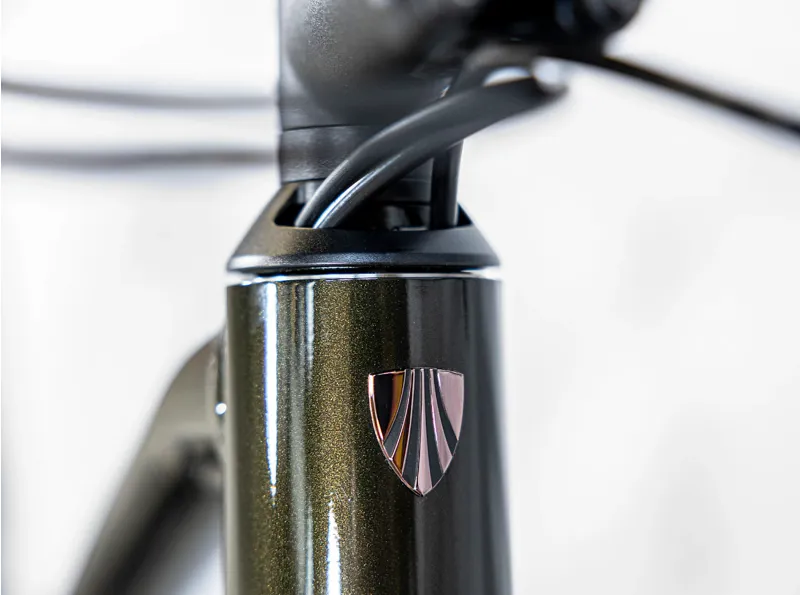 Trek Dual Sport 3 Equipped Stagger Gen 5 Hybrid Bike 2023 in Black Olive-3